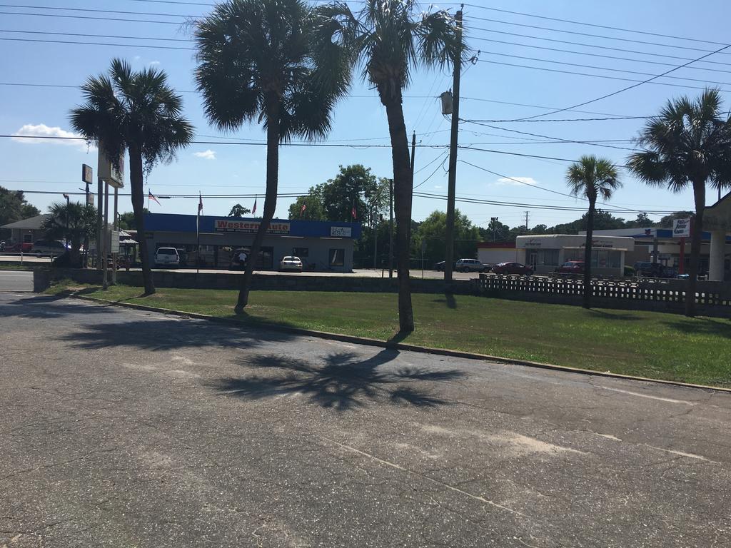 Best Value Inn Motel Sandusky Marianna Exterior photo