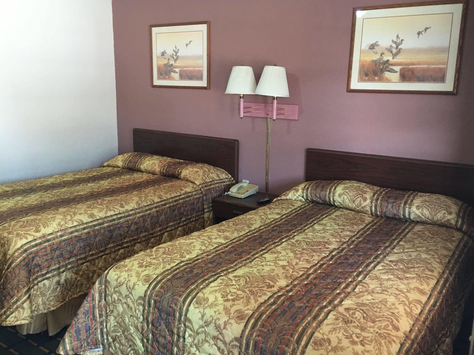 Best Value Inn Motel Sandusky Marianna Exterior photo