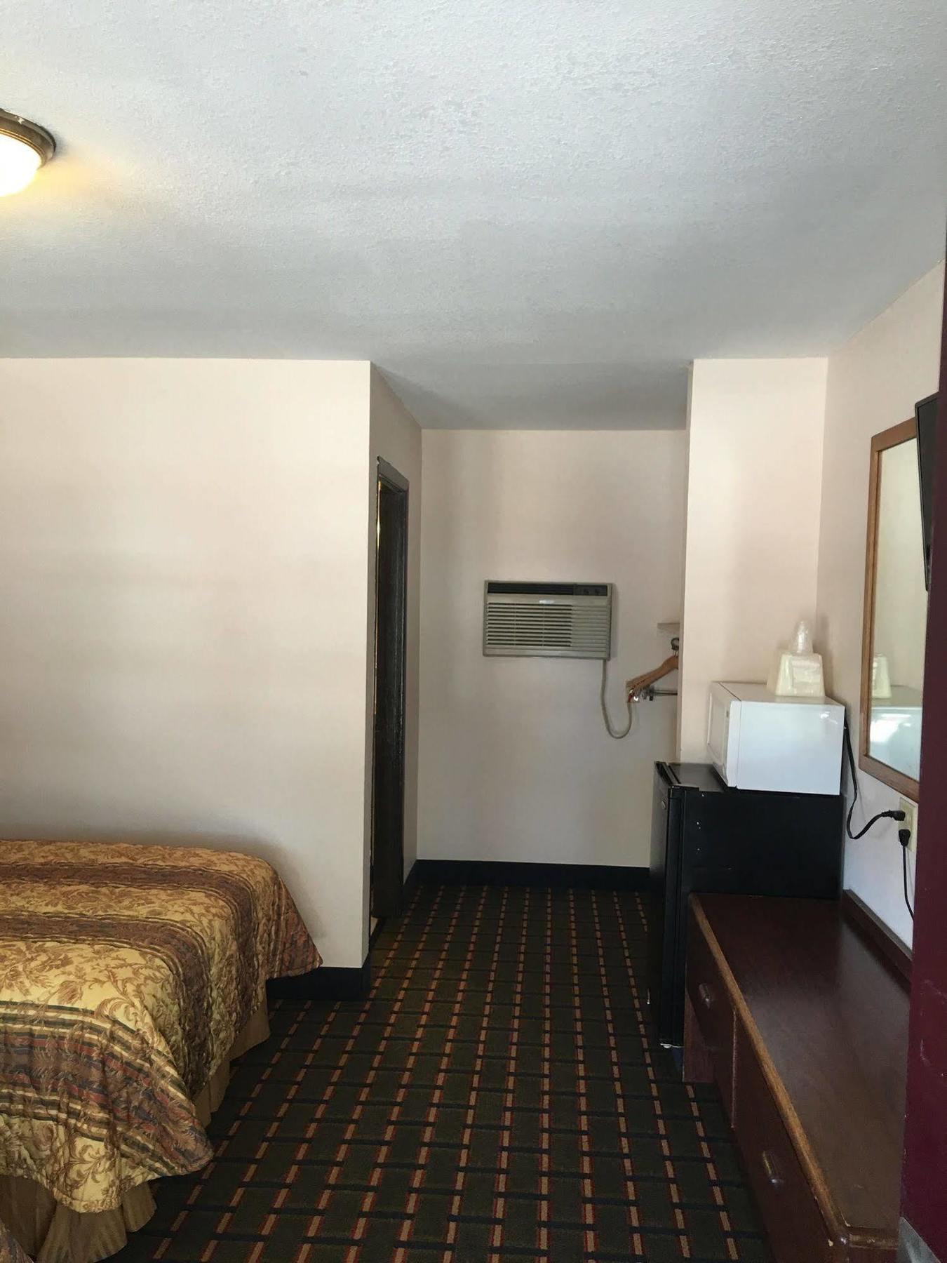 Best Value Inn Motel Sandusky Marianna Exterior photo