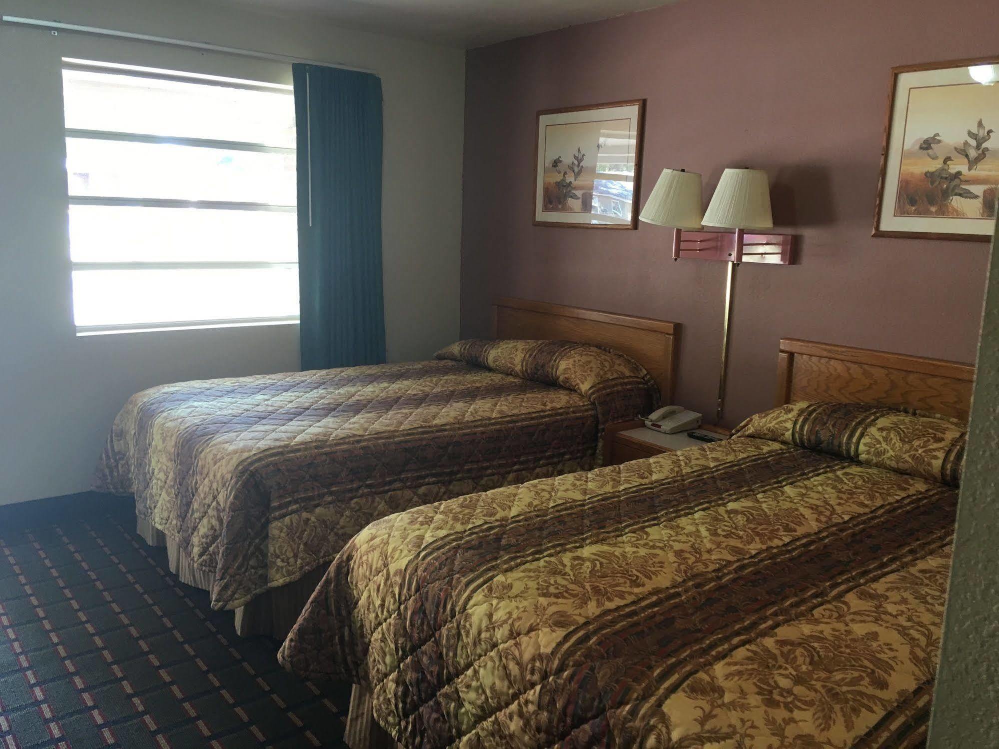Best Value Inn Motel Sandusky Marianna Exterior photo
